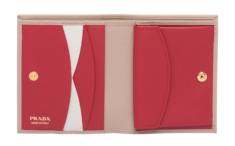 プラダの財布【二つ折りのレディース】人気のピンク２年使用レビュー
